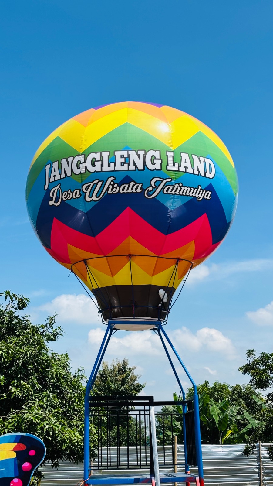 Kolam Renang di Terisi Janggleng Land